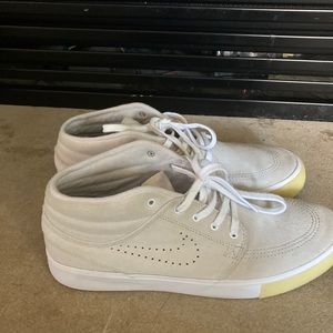 Brand new Nike skate shoes